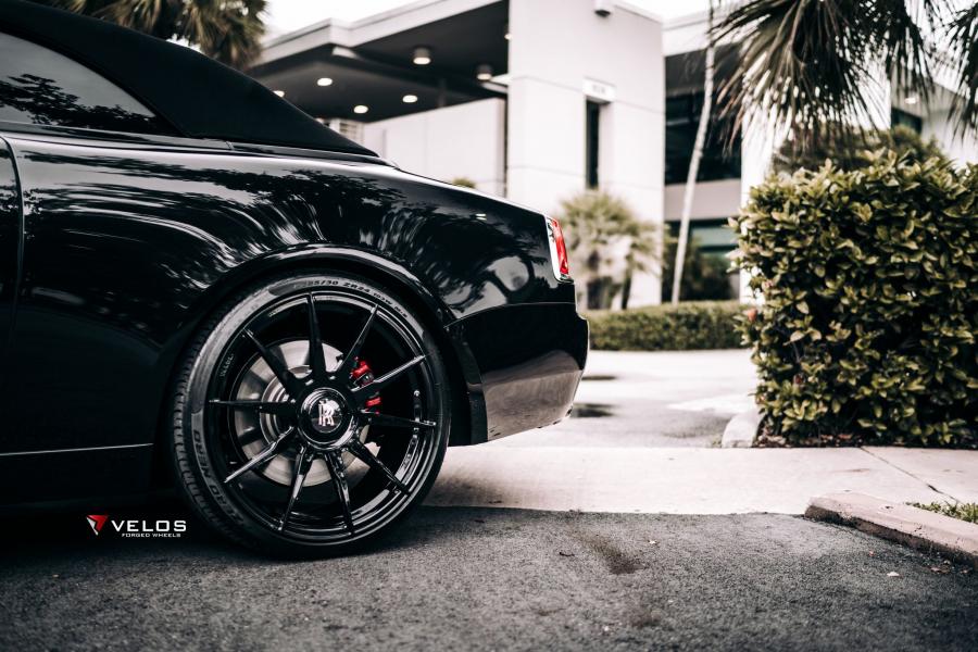 Детали экстерьера Rolls-Royce Dawn on Velos Wheels (S10) 2019 года  (фото 7 из 13)